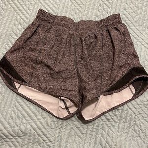 Lululemon Hotty Hot LR 4” TALL size 4